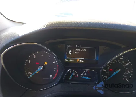 2017 Ford Focus Se z USA, uszkodzony, nr VIN 1FADP3F25HL299623